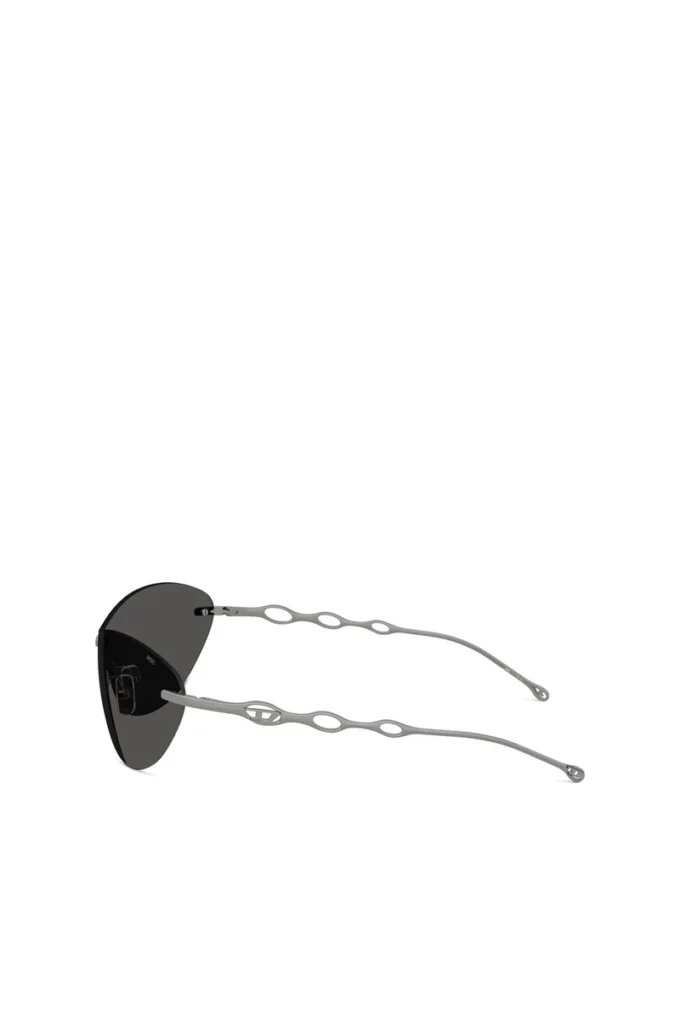 0dl1006 taille 35 Lunettes de soleil ovales emblématiques