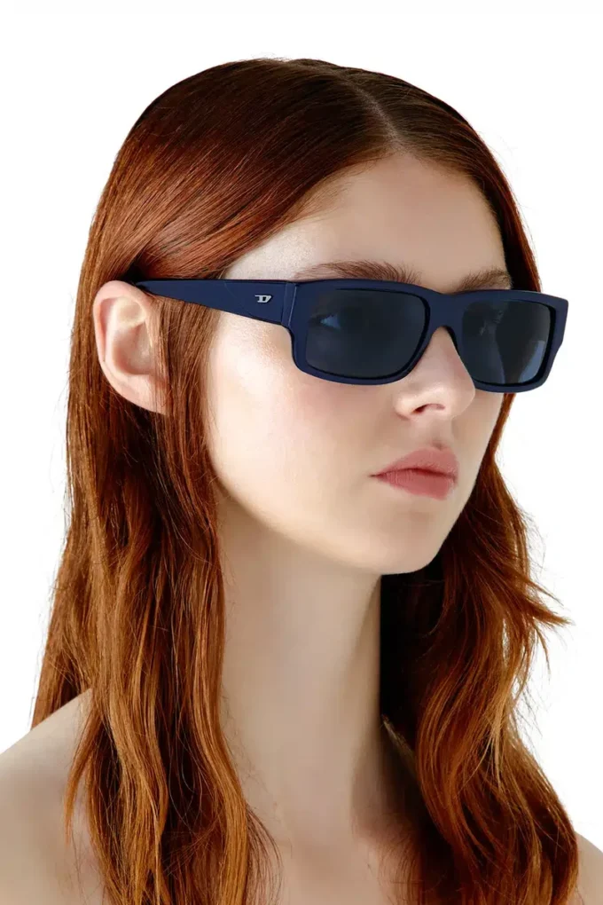 0dl2003 taille 57 Lunettes de soleil rectangulaires