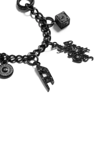 60374 casetify charms chain Trouver le magasin le plus proche