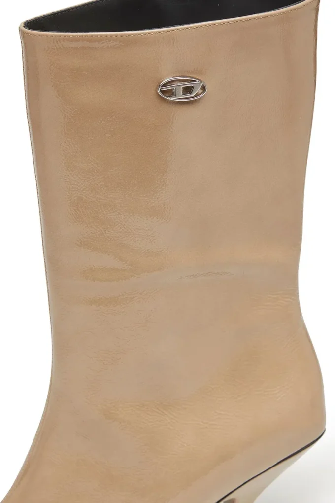 d-amber tube 75 D-Amber – Bottines à bout carré effet naplak