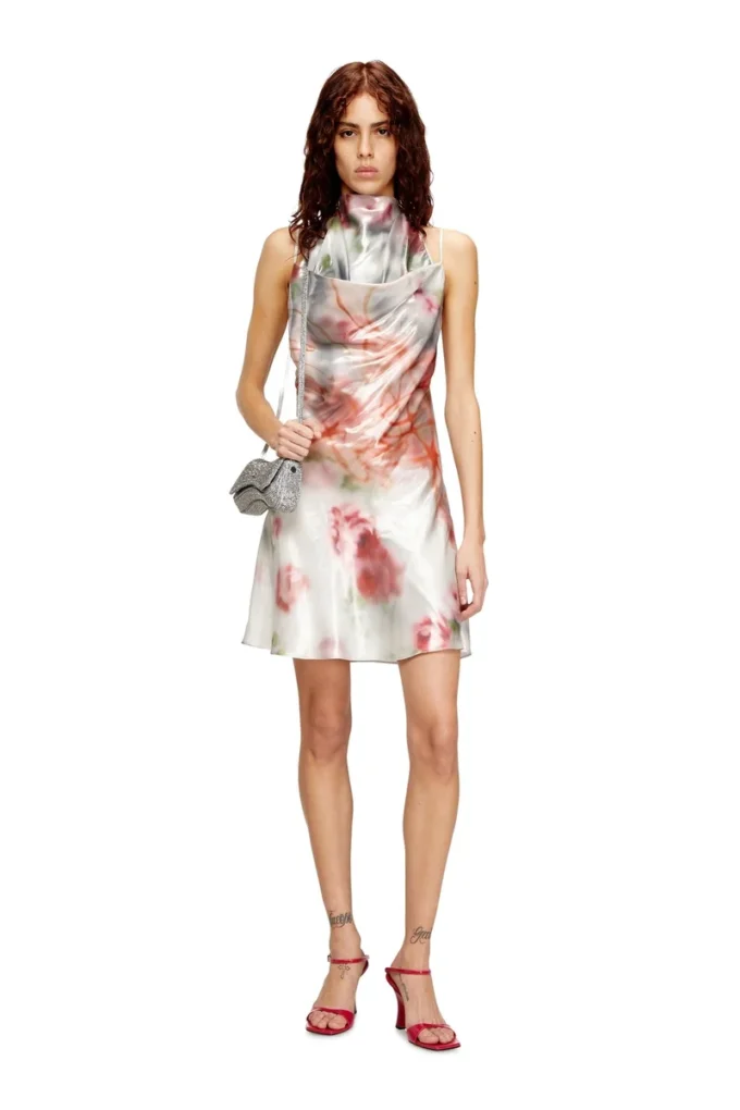d-ebra-short Robe courte métallisée à imprimé roses floues