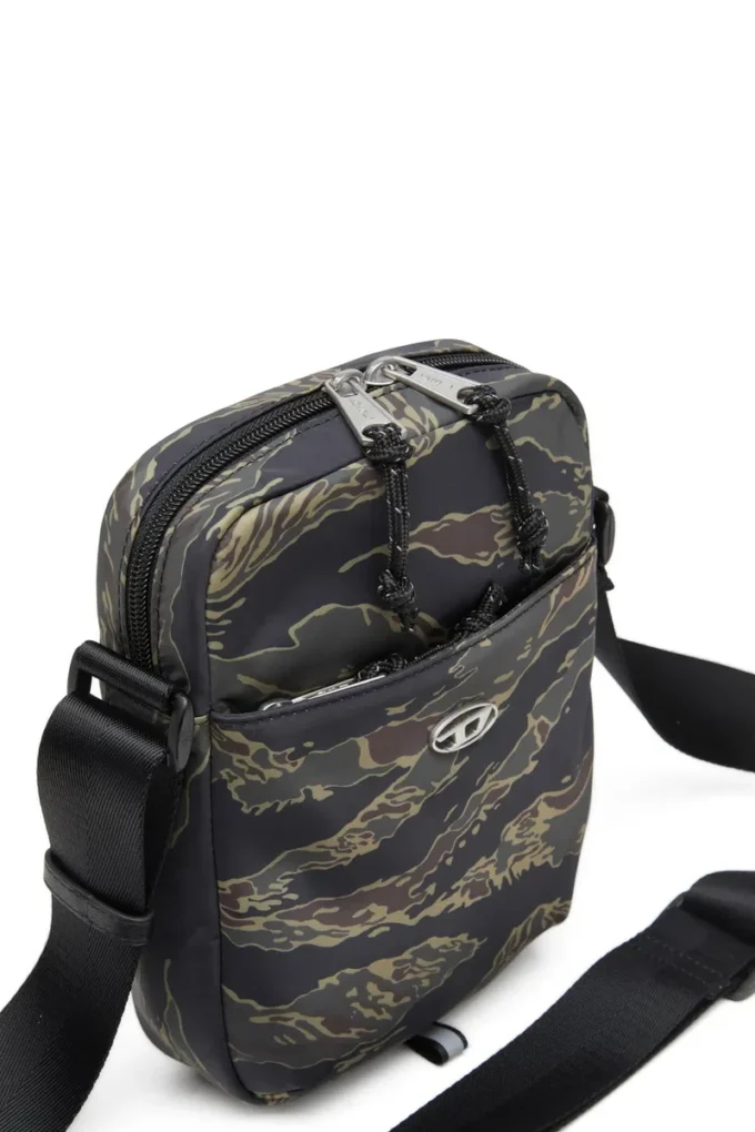 d-pack crossbody x Trouver le magasin le plus proche