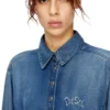 de-drevia-s Robe en denim avec broderie dans le dos