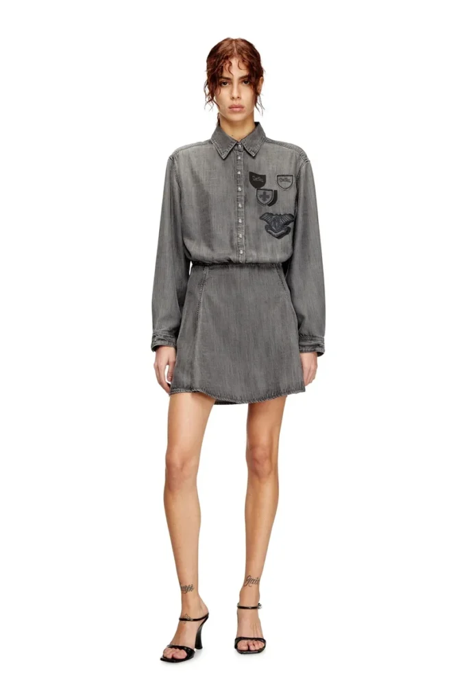 de-drevia-s Robe en denim avec empiècements brodés