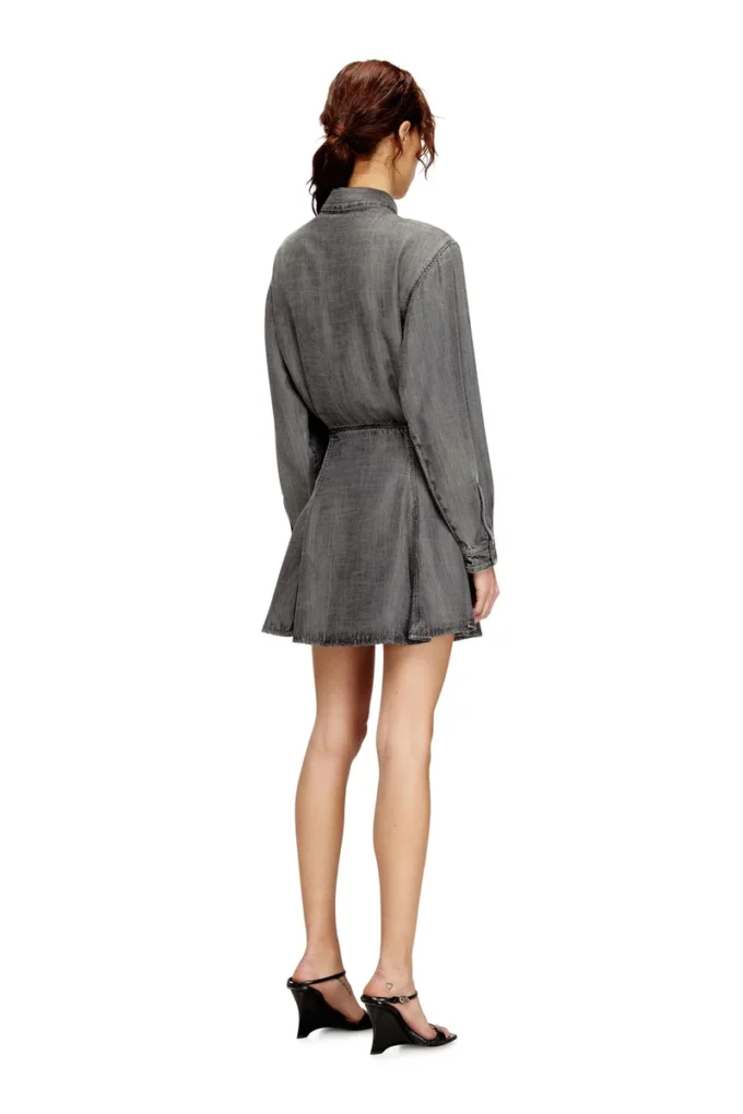 de-drevia-s Robe en denim avec empiècements brodés