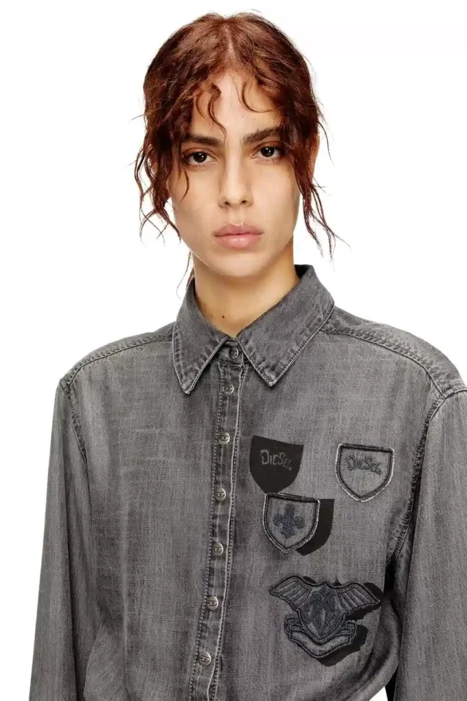 de-drevia-s Robe en denim avec empiècements brodés