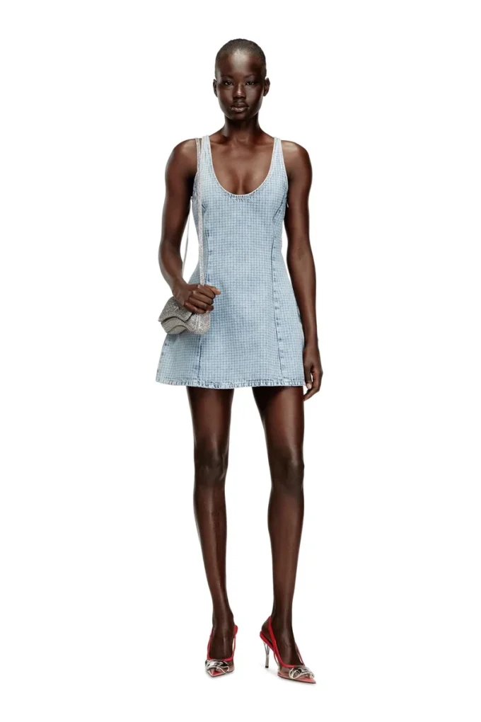 de-sweeney-s1 Robe courte en denim pied-de-poule avec cristaux