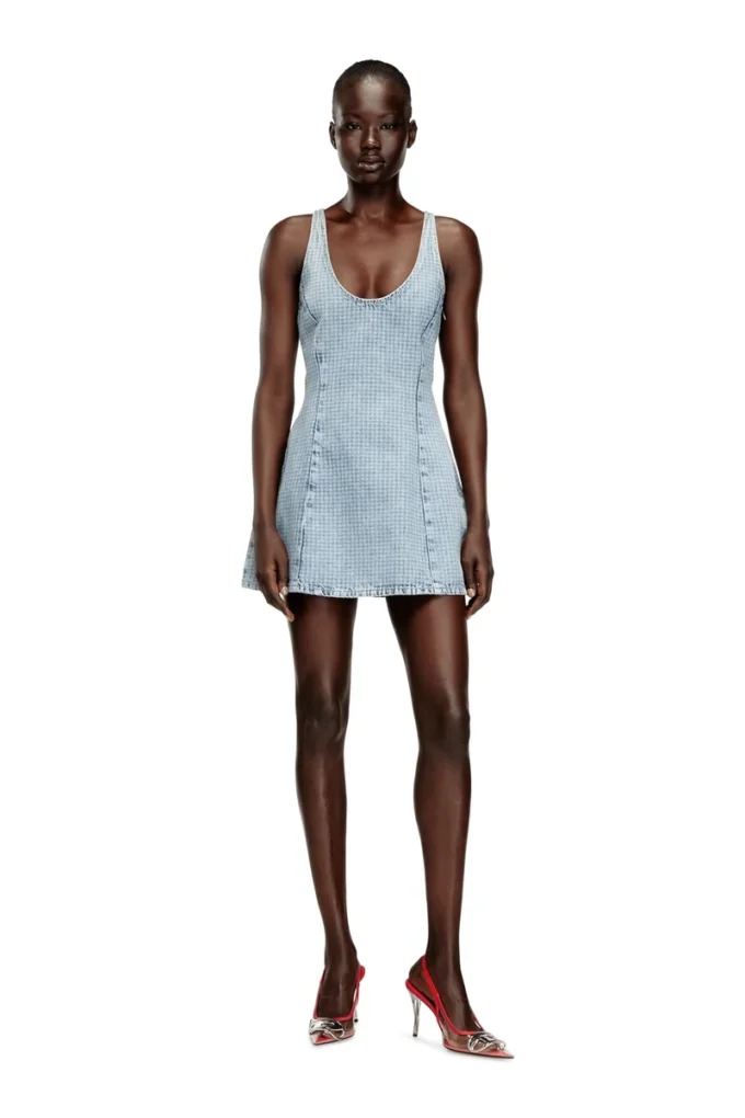 de-sweeney-s1 Robe courte en denim pied-de-poule avec cristaux