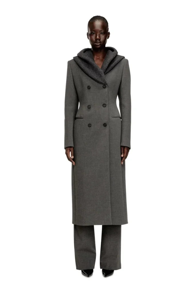 g-olden-long Manteau long coupe sablier avec capuche à col roulé en maille