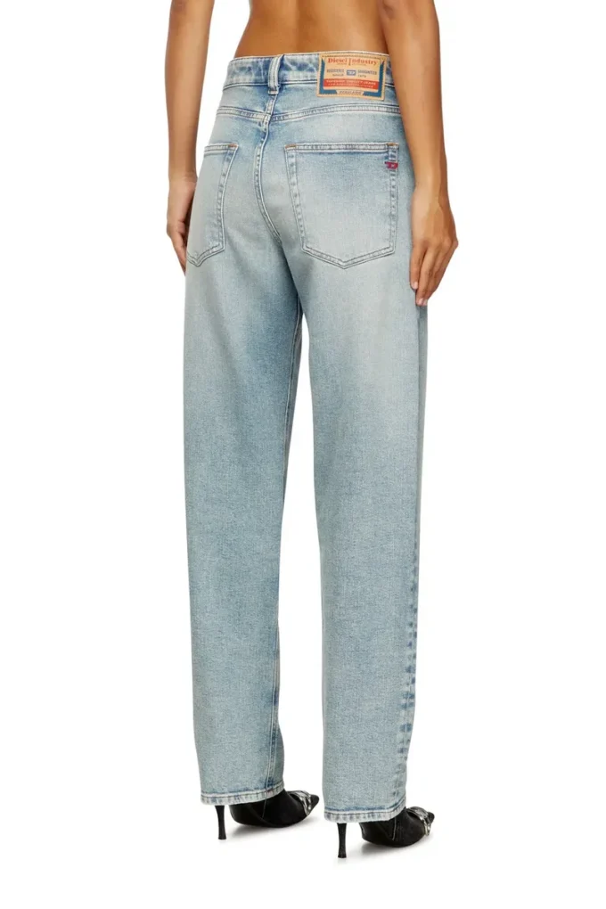 jean regular 1988 d-ark 09m21 Trouver le magasin le plus proche