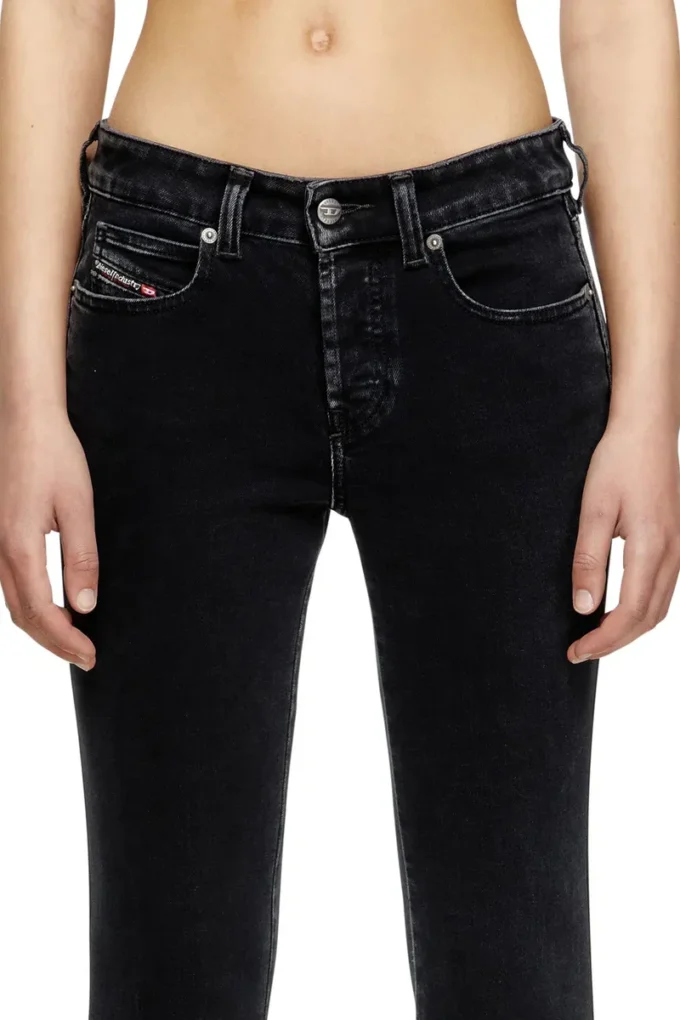 jean slim 1992 d-jiann 09m69 Trouver le magasin le plus proche