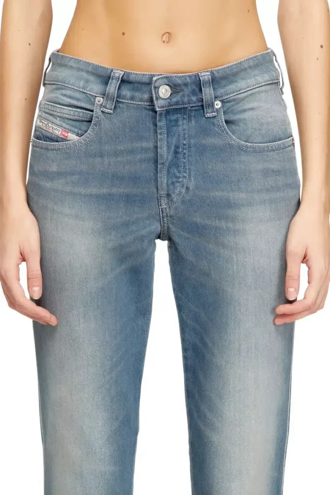 jean slim 1992 d-jiann 09n75 Trouver le magasin le plus proche