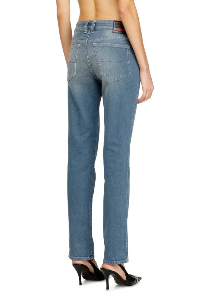 jean slim 1992 d-jiann 09n75 Trouver le magasin le plus proche