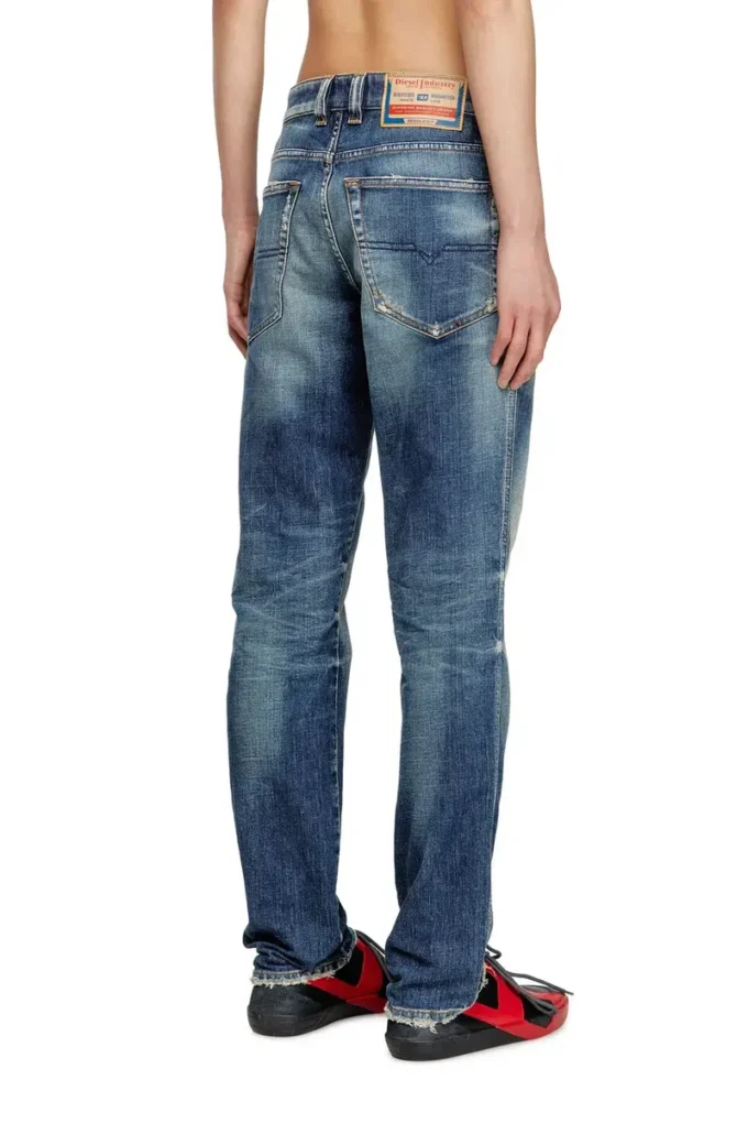 jean slim 1993 d-vyl 09m55 Trouver le magasin le plus proche