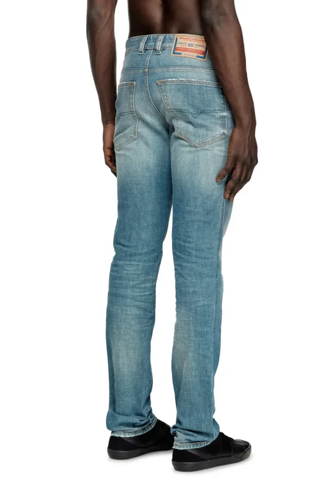 Jean slim 1993 d-vyl 09m58 Trouver le magasin le plus proche
