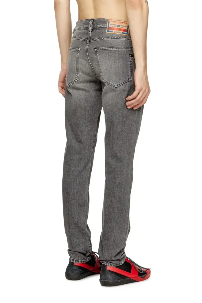 Jean slim 2019 D-Strukt 09m30 Trouver le magasin le plus proche