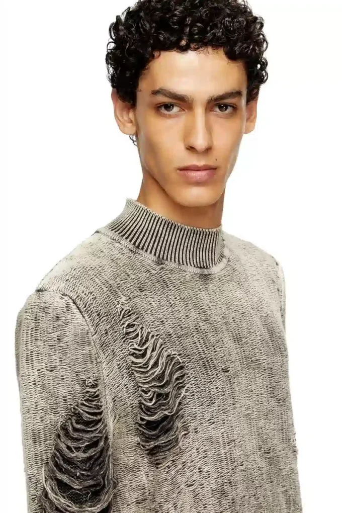 k-fjordi Pull déchiré avec fils flottants