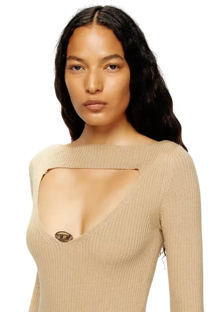 m-oloni Robe midi en laine avec incrustation