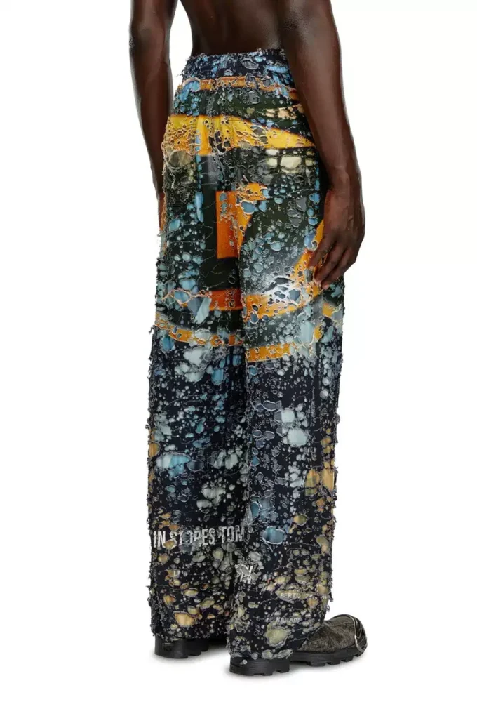 p-leopes-peel Pantalon déchiré avec imprimés cinéma
