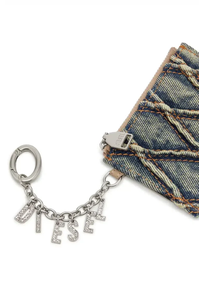 Porte-cartes avec chaîne Porte-cartes en denim matelassé à motif argyle
