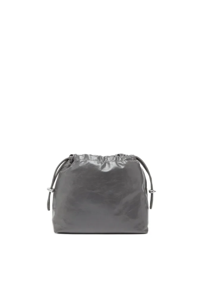 Sac Scrunch-D-Bucket Sac Scrunch-D-Bucket en cuir brillant froissé
