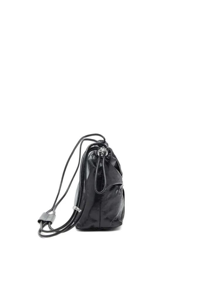 Sac Scrunch-D-Bucket Sac Scrunch-D-Bucket en cuir brillant froissé
