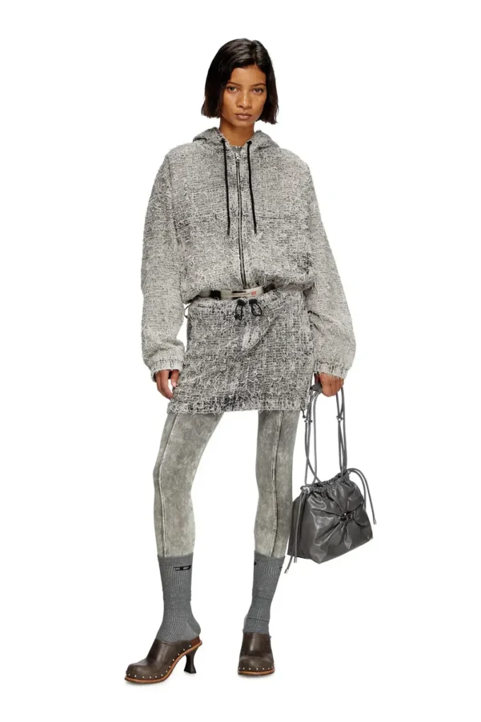 Sac Scrunch-D-Bucket Sac Scrunch-D-Bucket en cuir brillant froissé