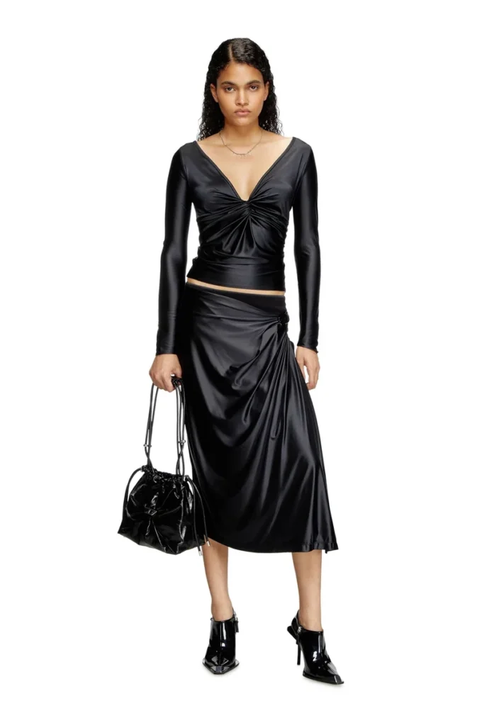 Sac Scrunch-D-Bucket Sac Scrunch-D-Bucket en cuir brillant froissé