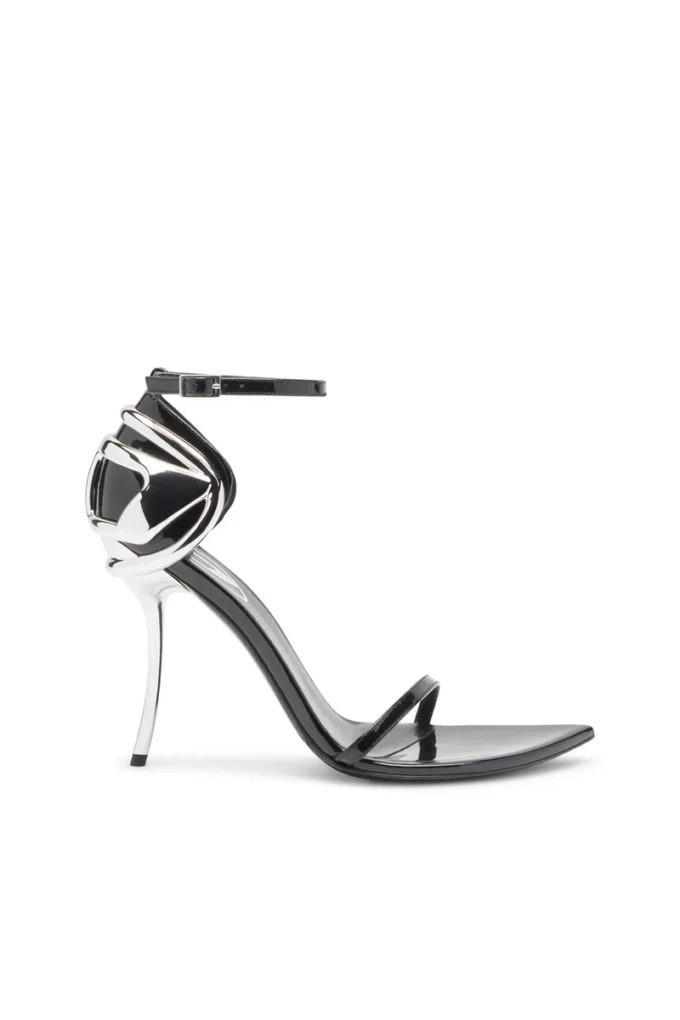 Sandales D-Ten&Half Sandales à talons aiguilles D-Ten&Half en cuir verni et satin