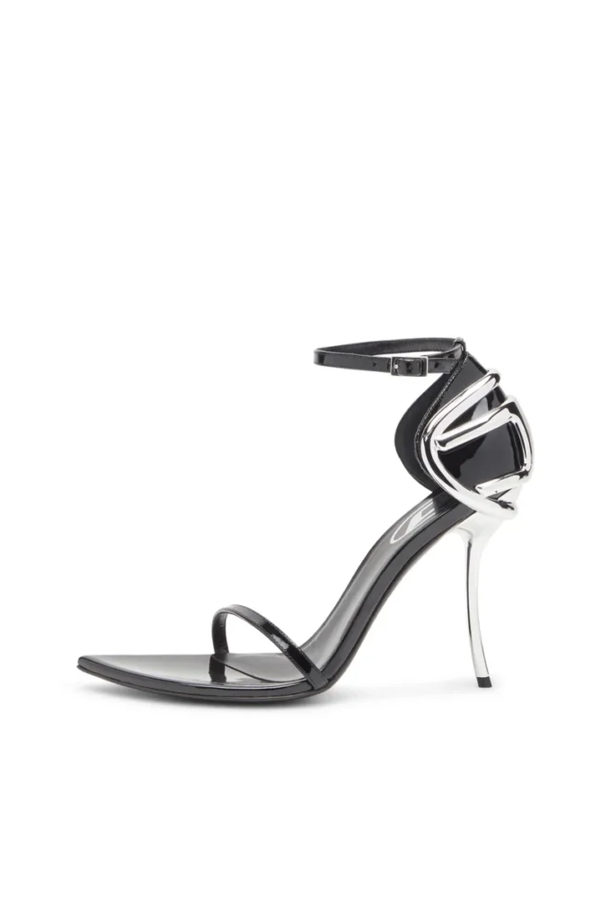 Sandales D-Ten&Half Sandales à talons aiguilles D-Ten&Half en cuir verni et satin