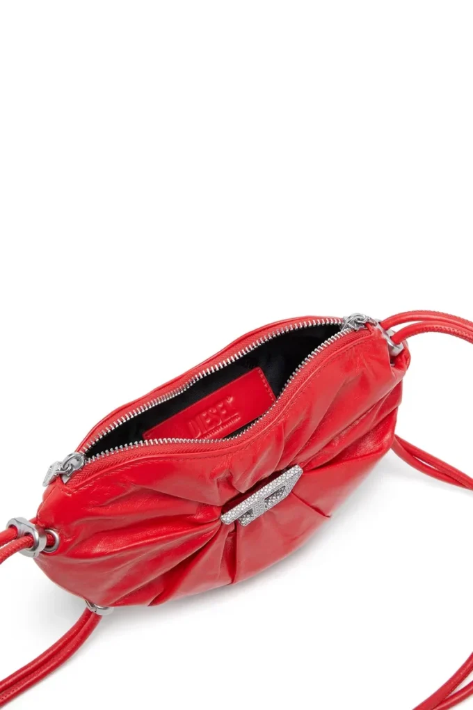 scrunch-d heart Sac à bandoulière Scrunch-D-Heart en cuir froissé