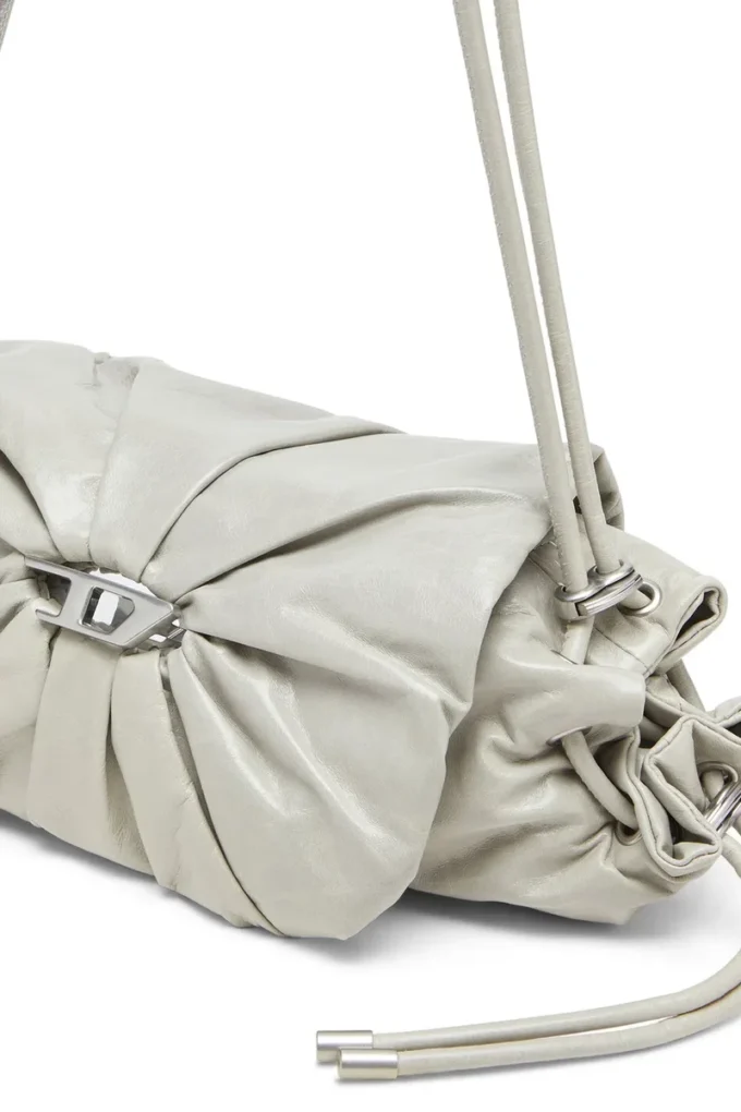scrunch-d shoulder s Sac à bandoulière Scrunch-D S en cuir froissé