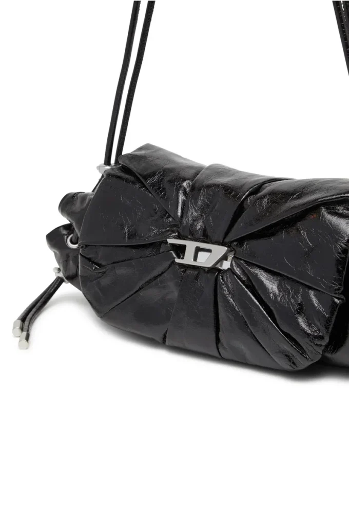 scrunch-d shoulder s Sac à bandoulière Scrunch-D S en cuir froissé