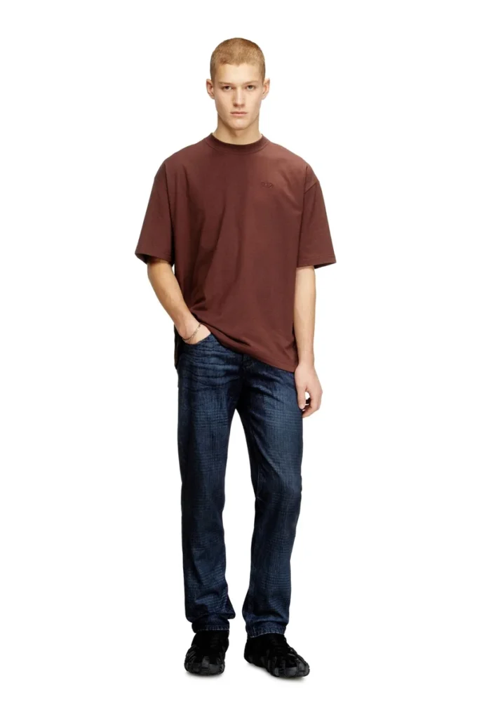 t-boggy-megoval-d T-shirt avec broderie ovale maxi D
