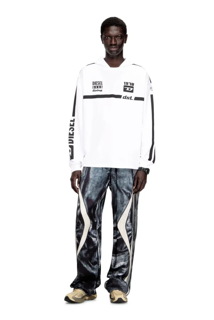 t-boxt-ls-hood-rib T-shirt à capuche avec graphismes contrastés