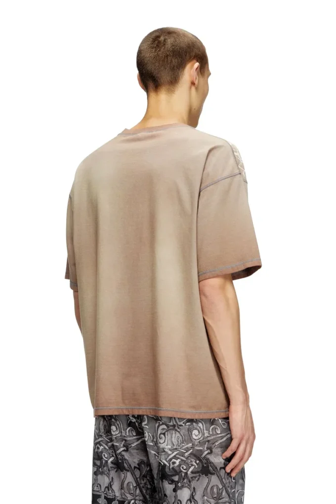 t-boxt-t13 T-shirt avec imprimé médiéval ton sur ton