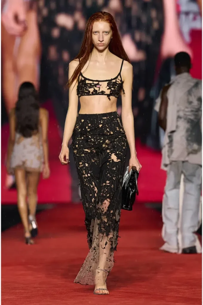 o-leena Jupe longue en tulle et jersey dévoré