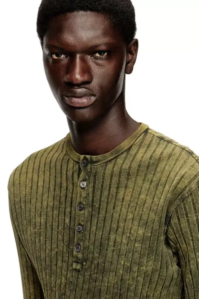 T-shirt Henley en jersey côtelé large traité