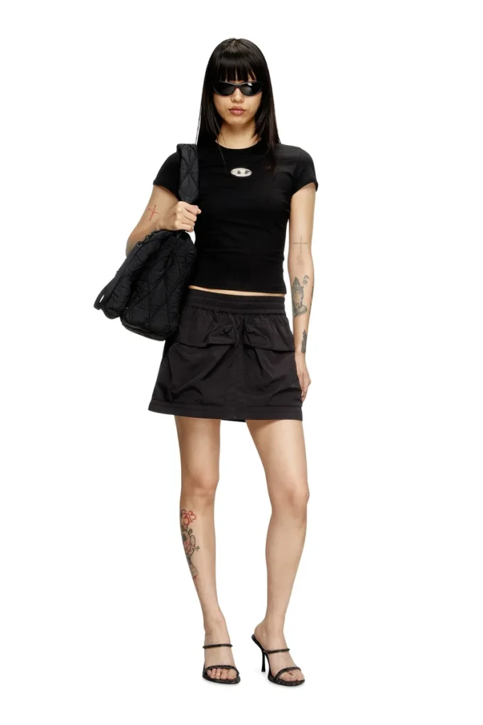 t-uncutie-long-od-q1 T-shirt slim fit avec découpe ovale D