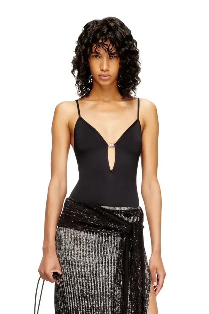 ufby-oval-d-bodysuit Trouvez le magasin le plus proche