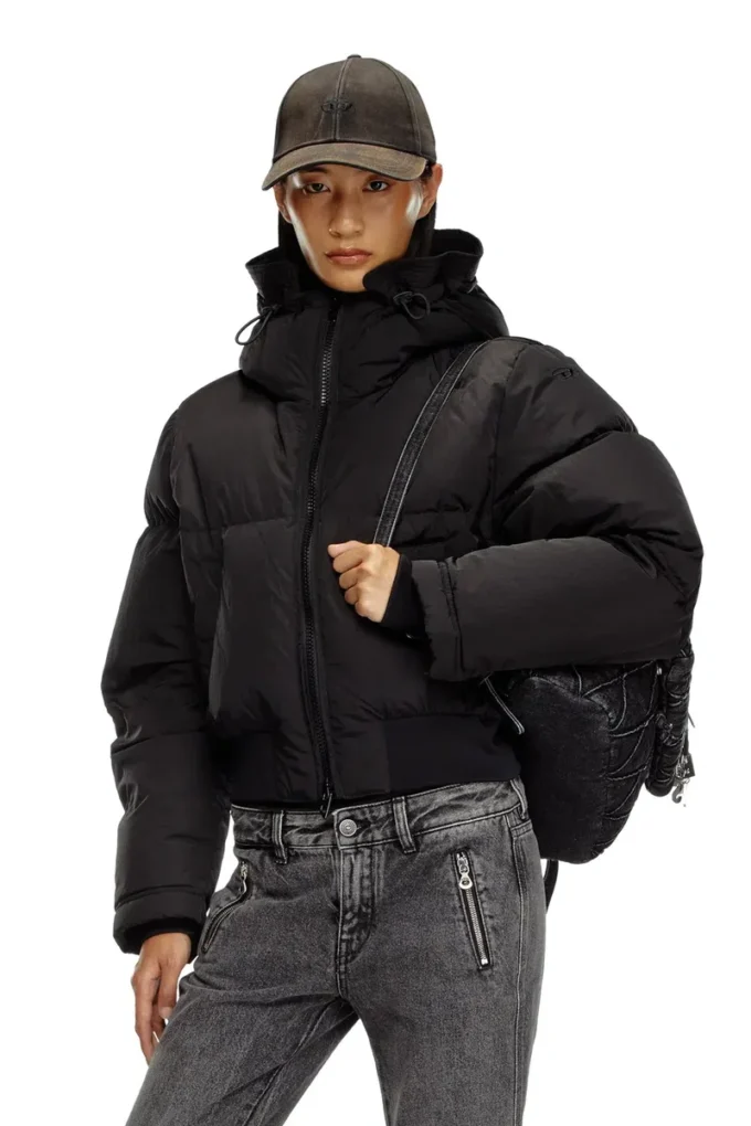 w-peyt-short-new-p1 Doudoune à capuche en nylon froissé