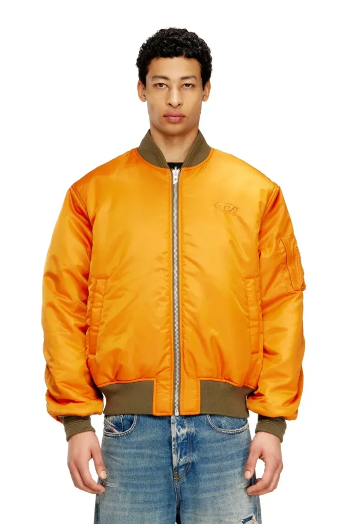 w-type-d1 Blouson bomber rembourré avec broderie Oval D